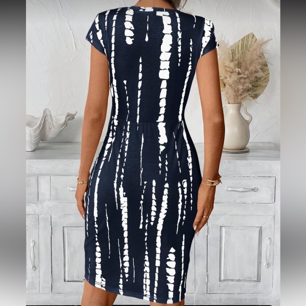 Classic Tie-Detailed Navy and White Tie-dye Printed Sheath Dress - Picture 2 of 7